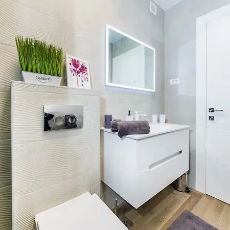 Apartment Luxury Goldy