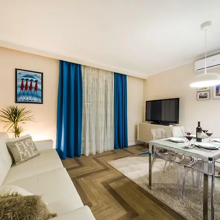 Apartment Luxury Goldy